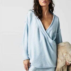NWT Intimately Free People Baby Blue Living in This Pullover Size Extra Small